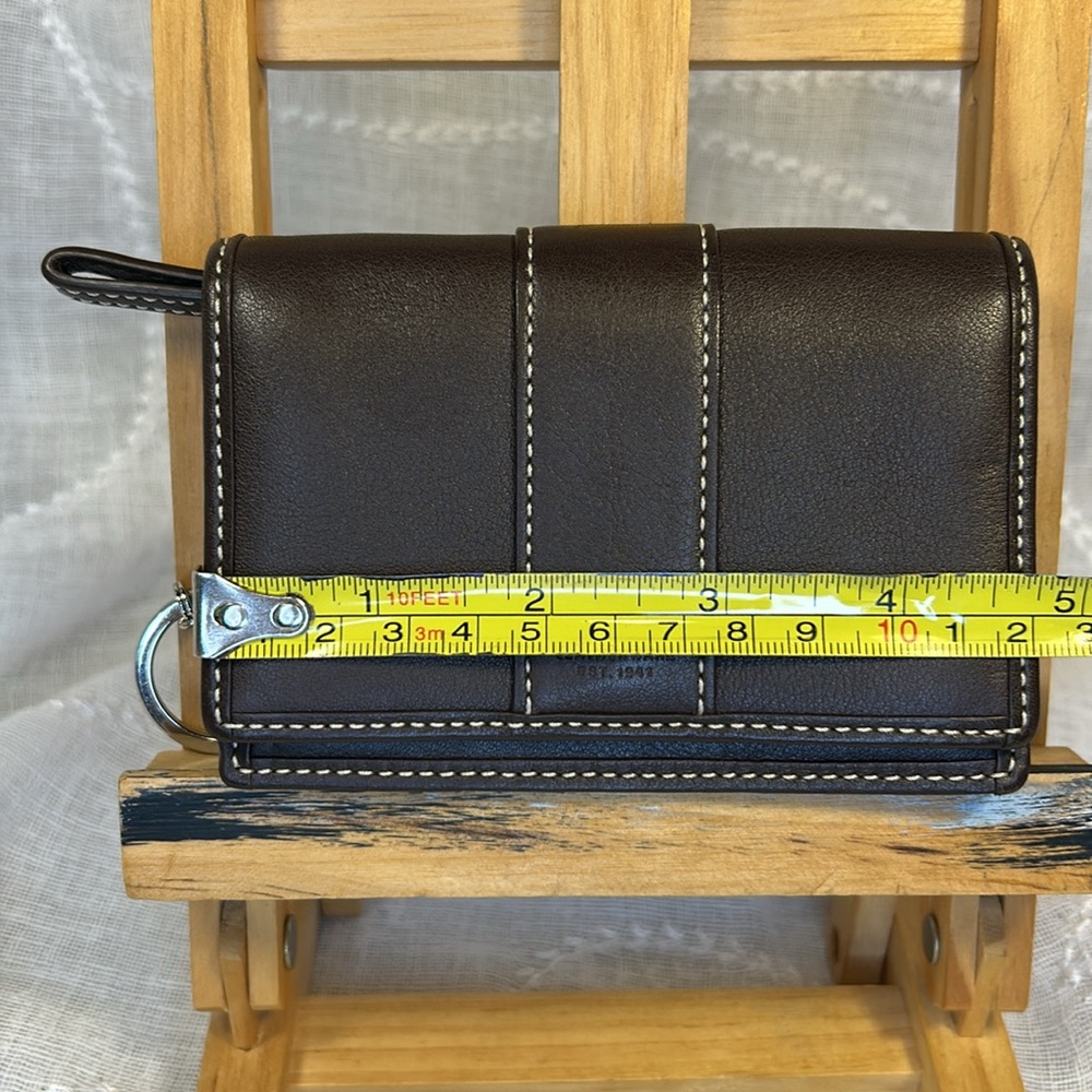 NWOT Coach leather keychain never used classic wallet - Picture 4 of 16